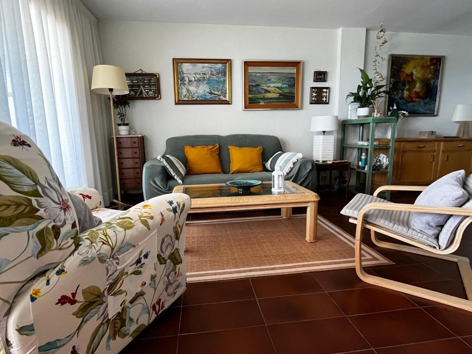 Acogedor Y Amplio Apartamento Familiar A Pie De Playa Calafell Zewnętrze zdjęcie