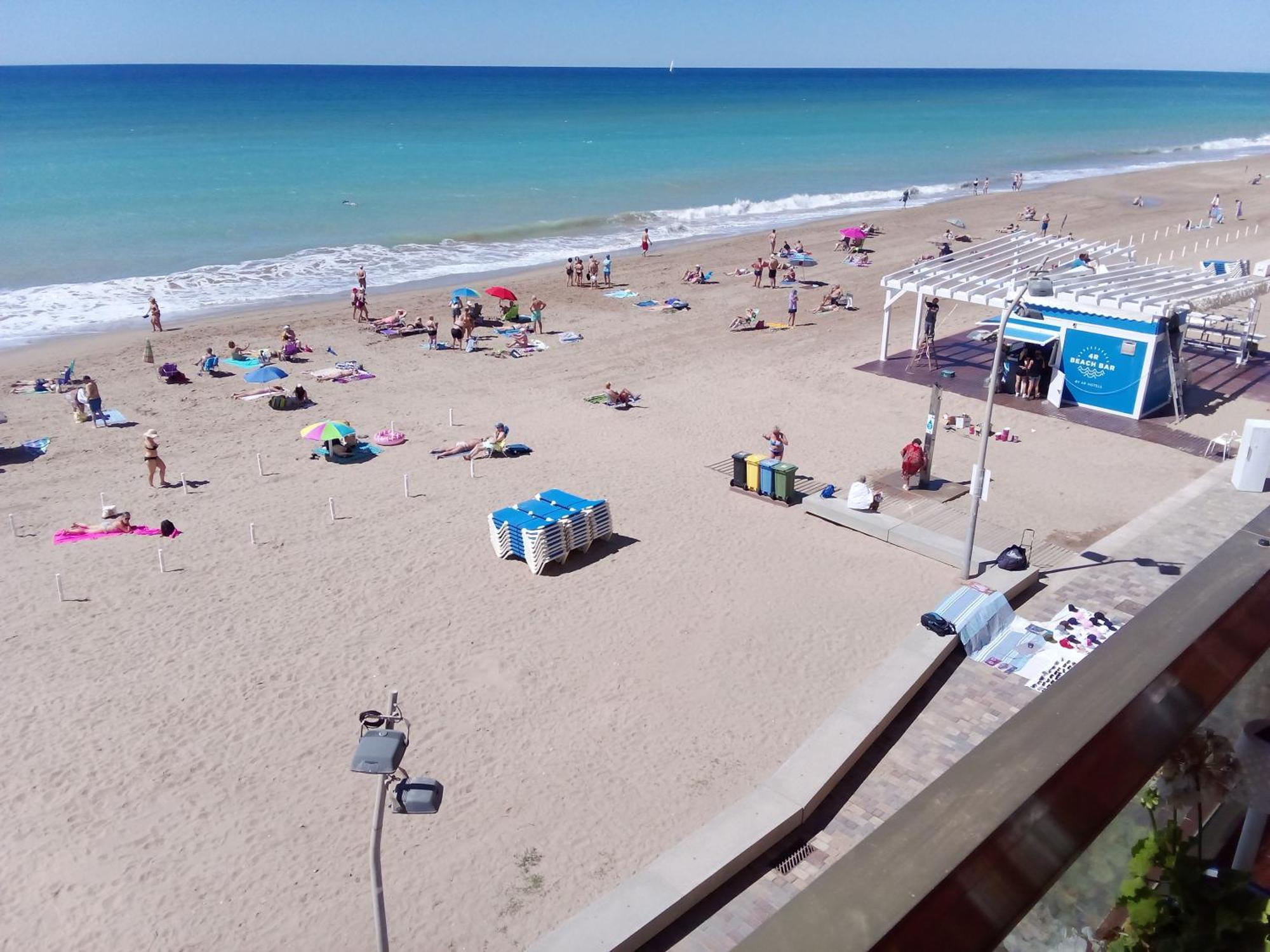 Acogedor Y Amplio Apartamento Familiar A Pie De Playa Calafell Zewnętrze zdjęcie