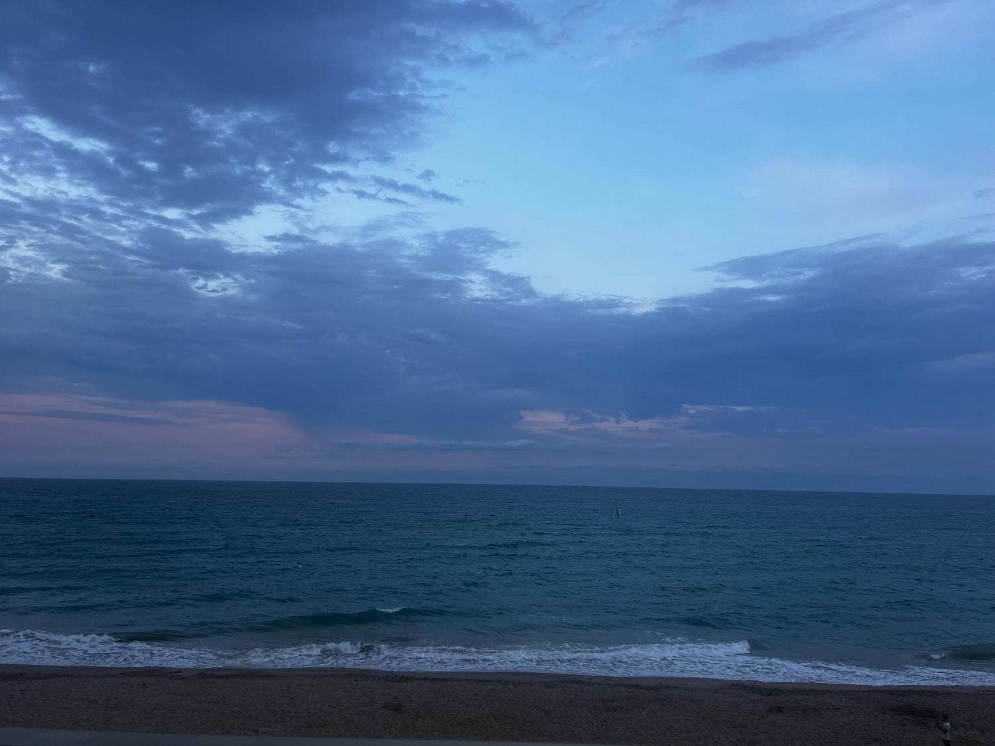 Acogedor Y Amplio Apartamento Familiar A Pie De Playa Calafell Zewnętrze zdjęcie